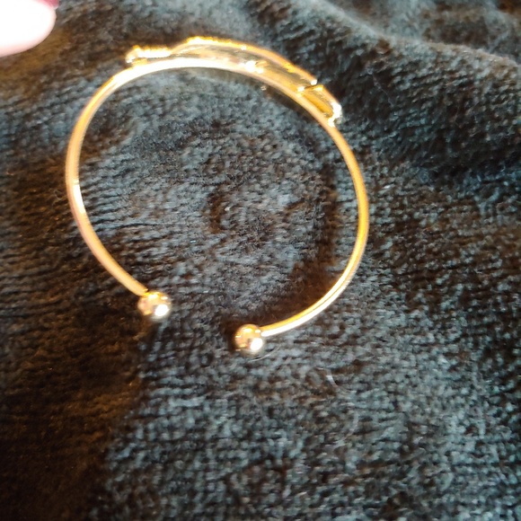 NEW Beautiful alloy leaf braclet. - Picture 4 of 4